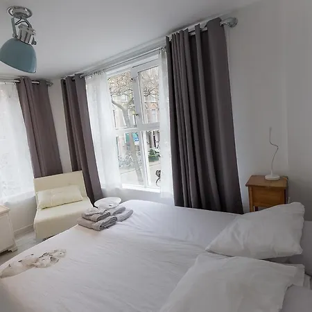 A Flynt Bed & Breakfast 3*